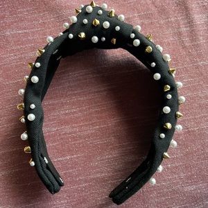 NWOT LELE SADOUGHI jet velvet pearl and spike knitted black headband